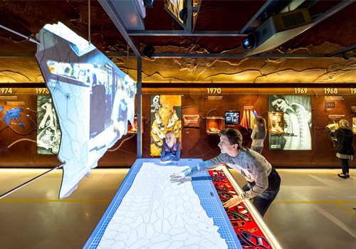 國外鞋業(yè)公司展廳設計效果圖